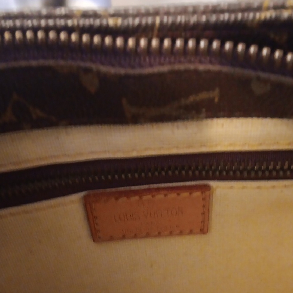 Louis Vuitton Brown and Gold Monogram Clutch - Picture 2 of 4